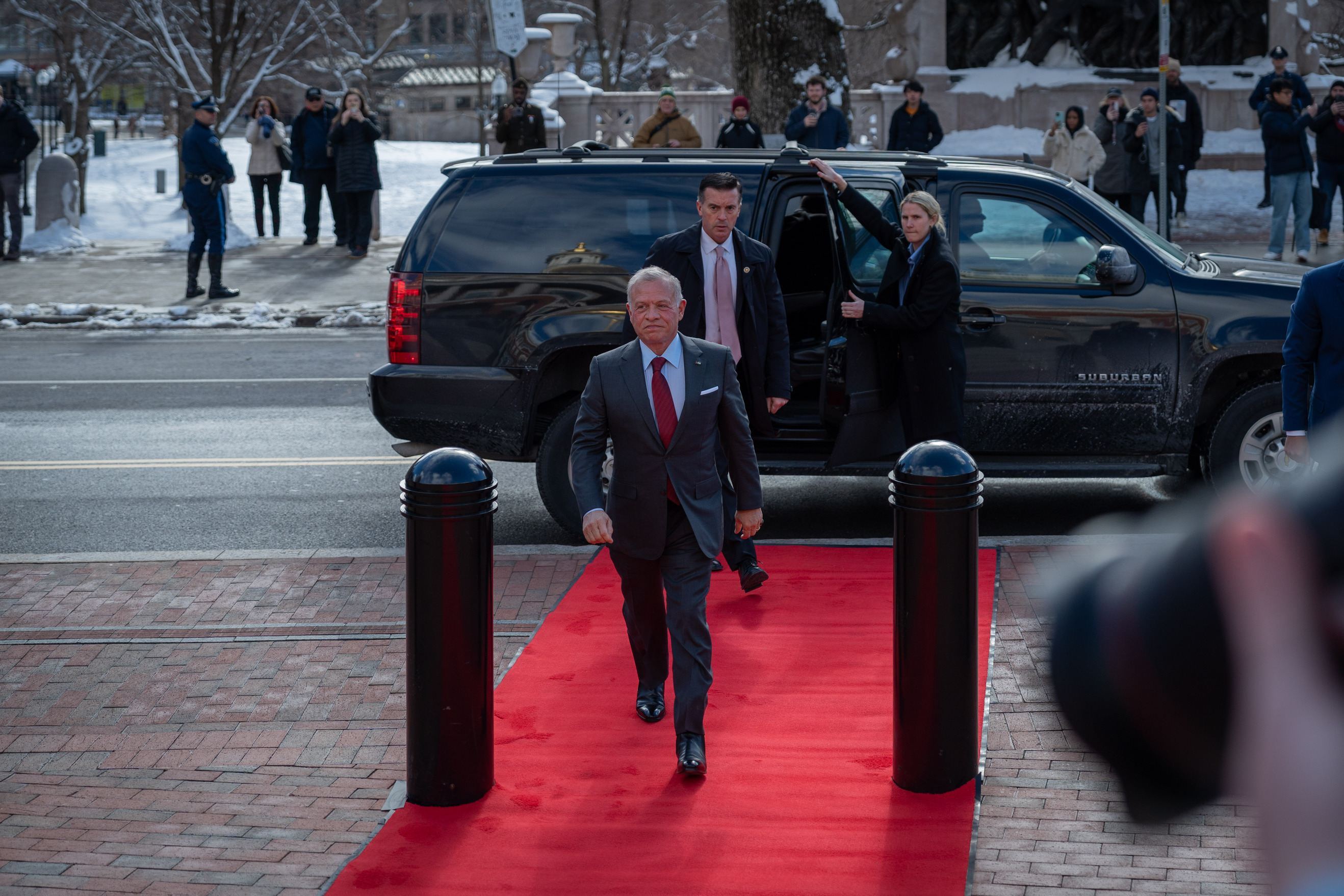 Aiming to strengthen cooperation between Jordan and the United States, His Majesty King Abdullah II met yesterday with representatives of major companies and institutions in Boston
