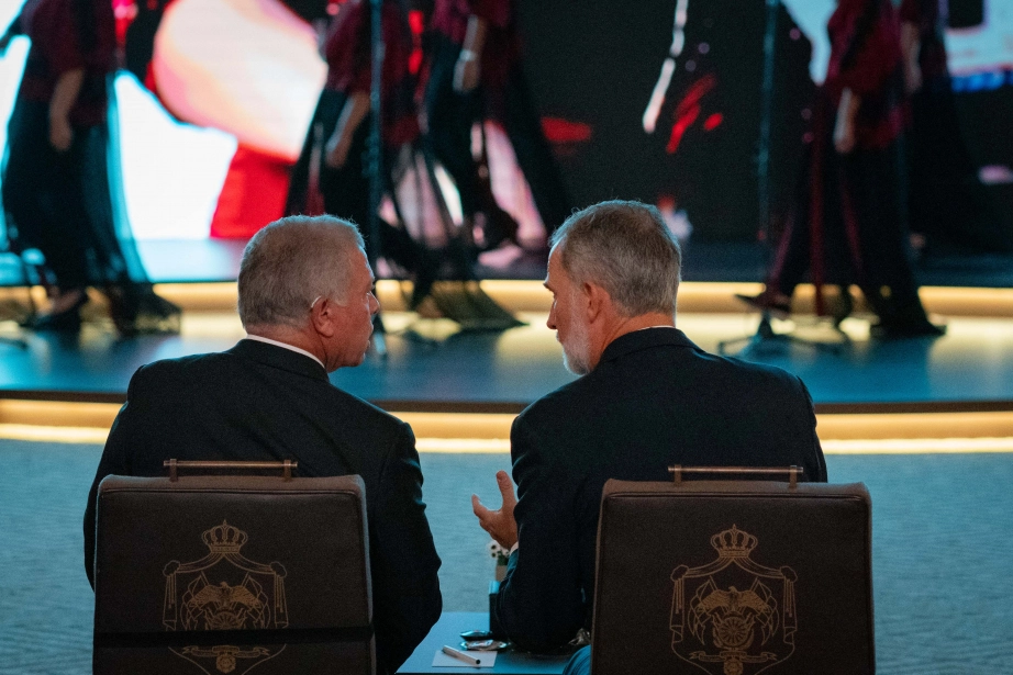 his-majesty-king-abdullah-ii-and-his-royal-highness-crown-prince-al-hussein-receive-king-felipe-vi-of-spain-at-al-husseiniya-palace8.jpeg