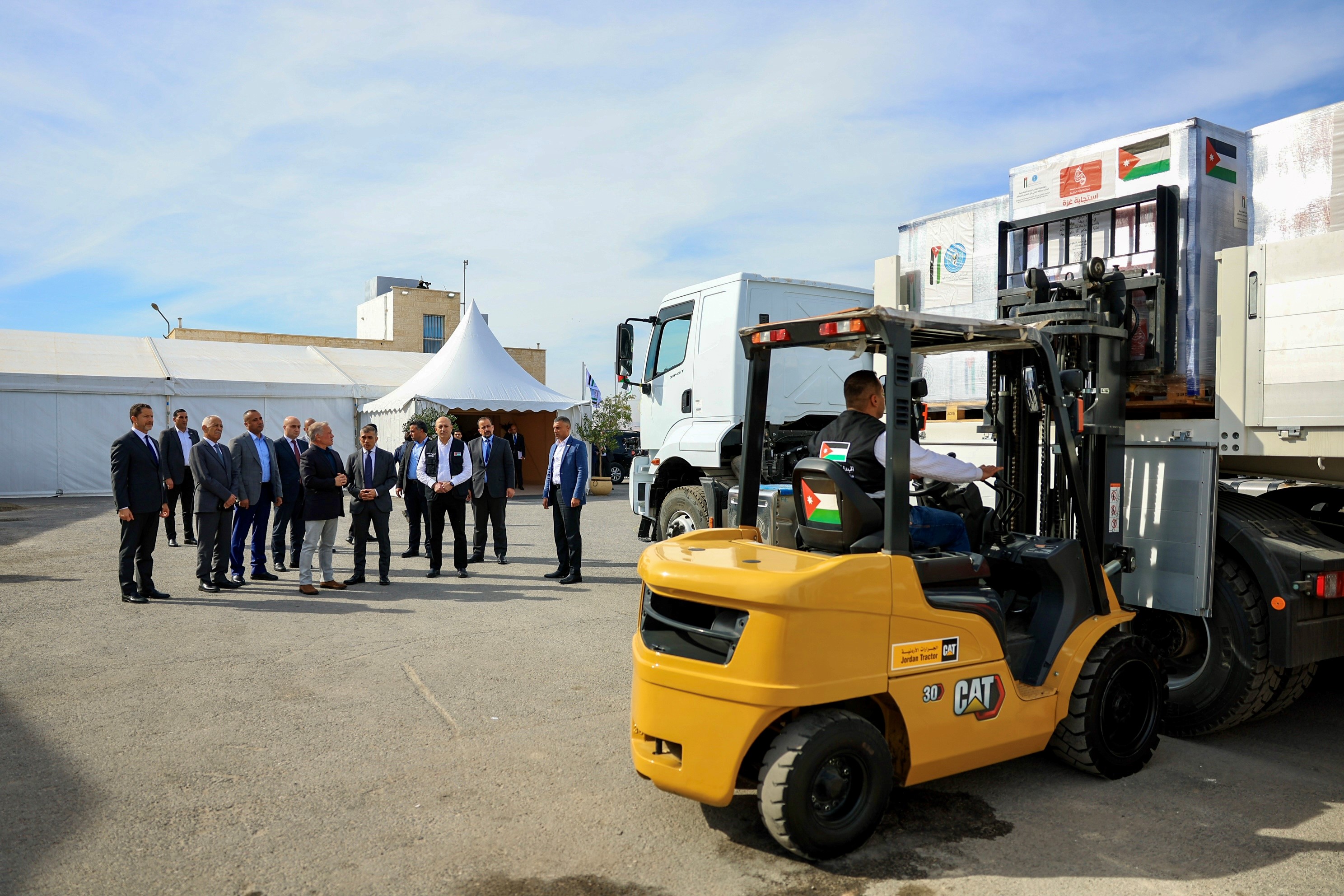 Yesterday, His Majesty King Abdullah II checked on preparations for the largest aid convoy to Gaza from the Jordan Hashemite Charity Organisation warehouses, and honoured the JHCO for its ongoing efforts to provide humanitarian aid to many countries