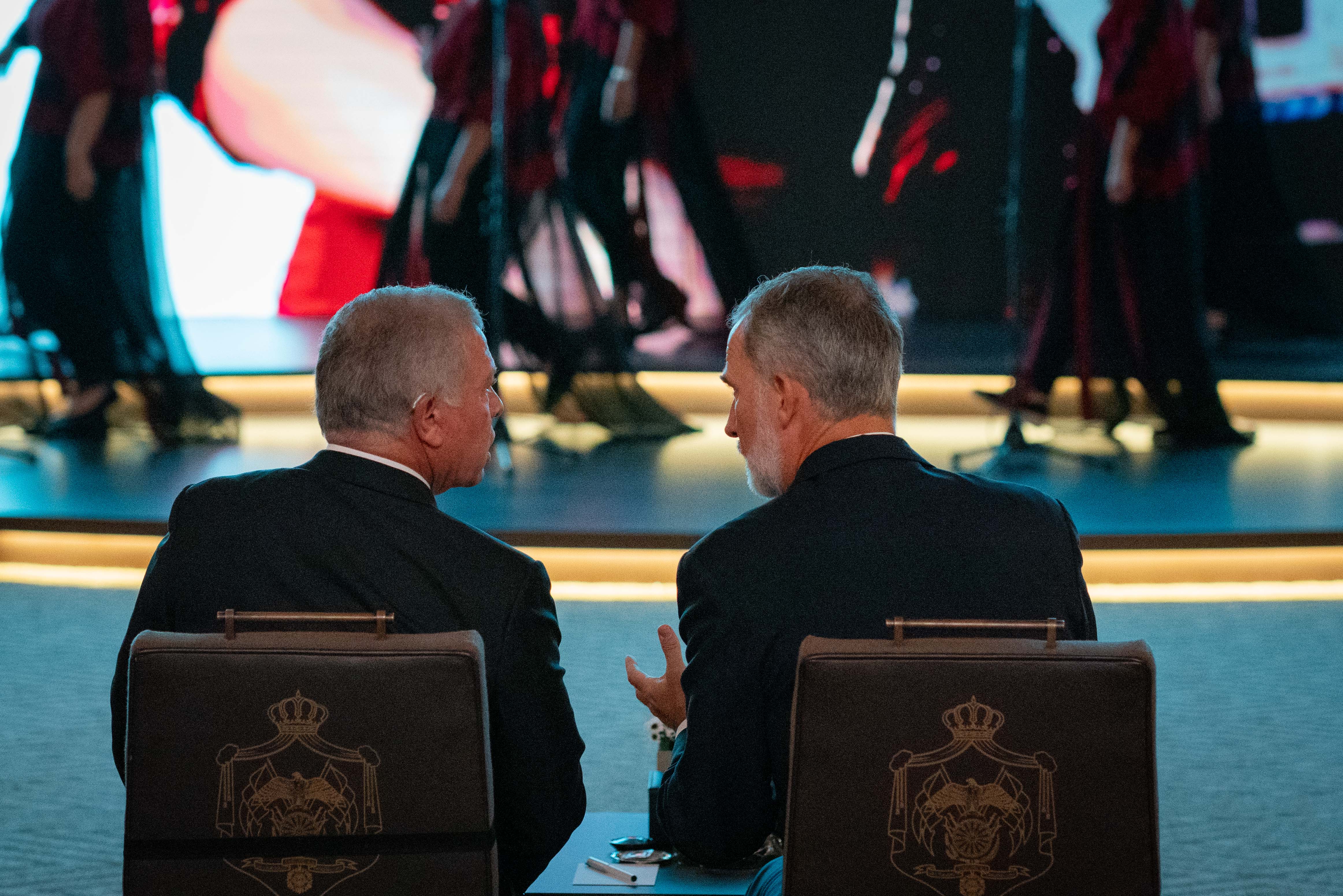 His Majesty King Abdullah II and His Royal Highness Crown Prince Al Hussein receiving King Felipe VI of Spain at Al Husseiniya Palace yesterday
