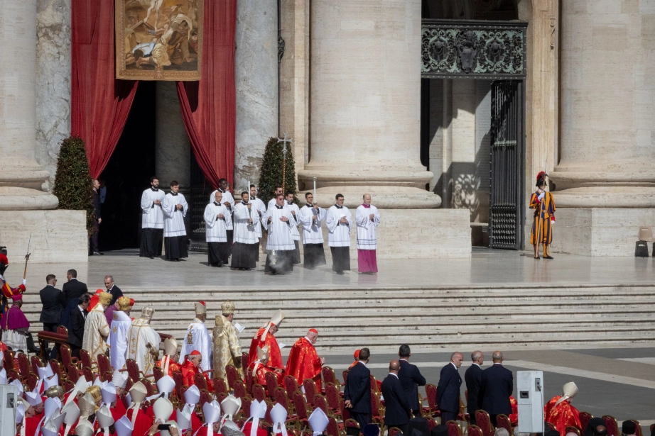 their-majesties-king-abdullah-ii-and-queen-rania-al-abdullah-attend-the-funeral-of-his-holiness-pope-francis457.jpeg