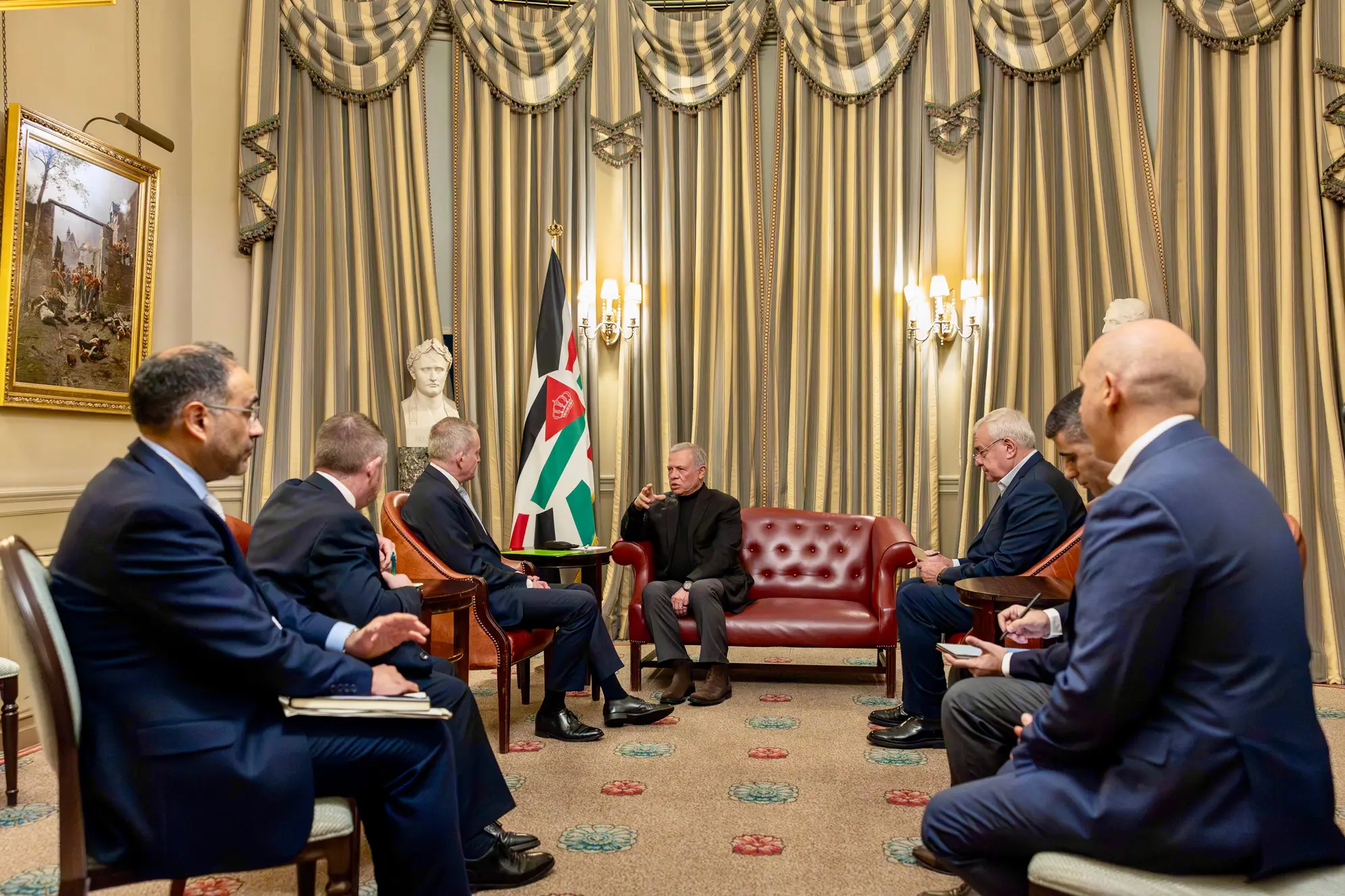 King meets with UK chief of defence staff