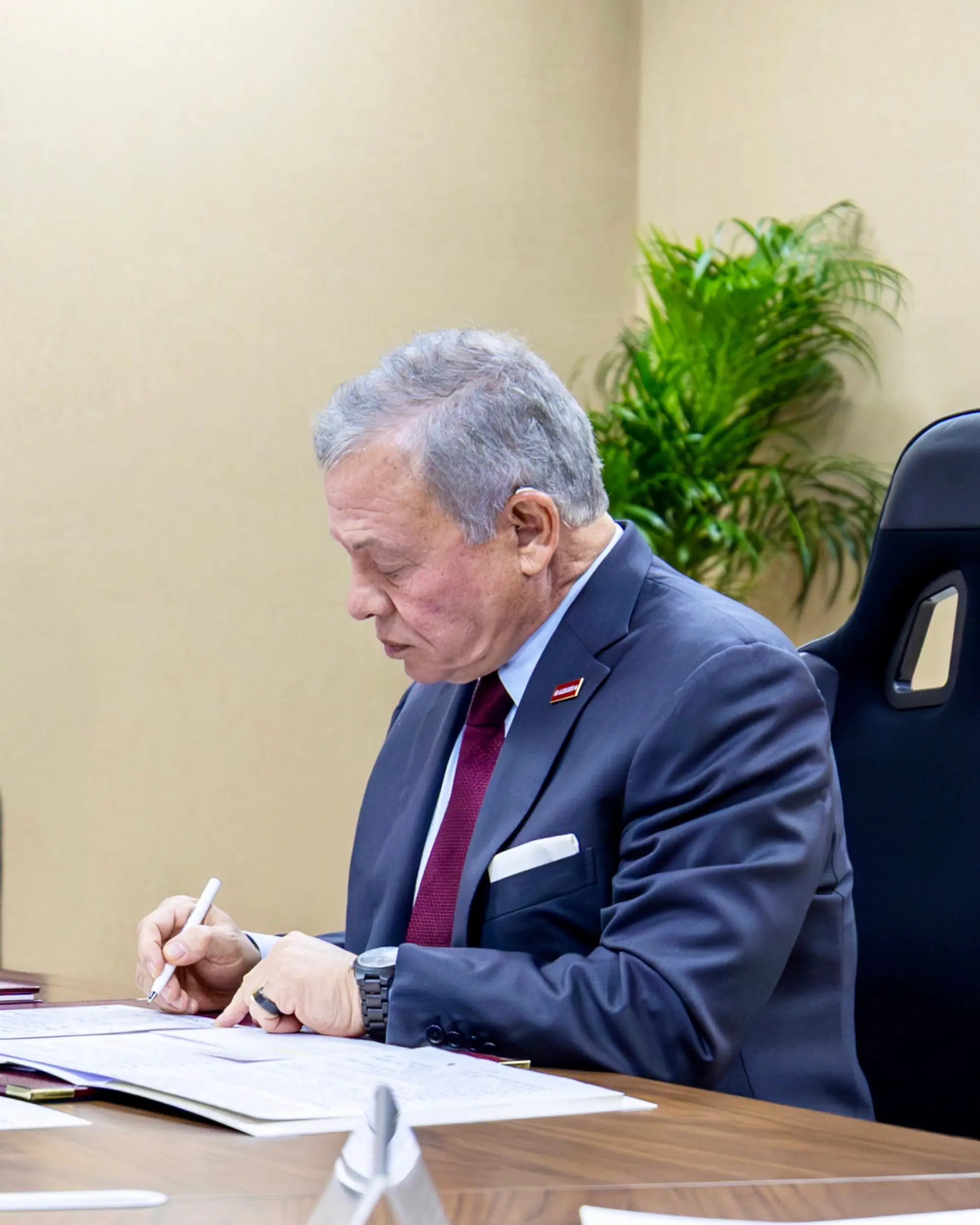 His Majesty King Abdullah II participates in a virtual meeting with leaders from the European Union and regional countries to discuss the escalating tensions in the Middle East