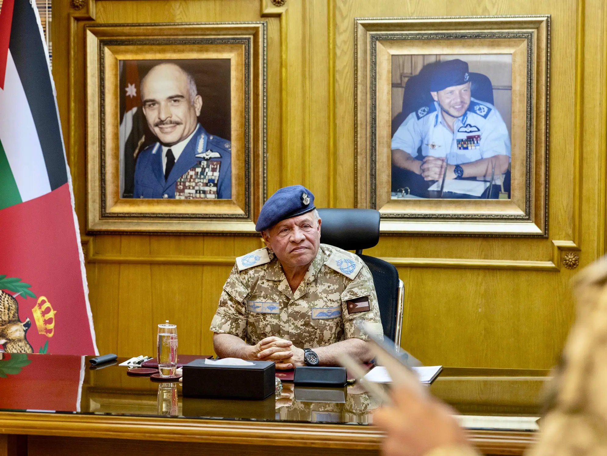 King visits Royal Jordanian Air Force Command 