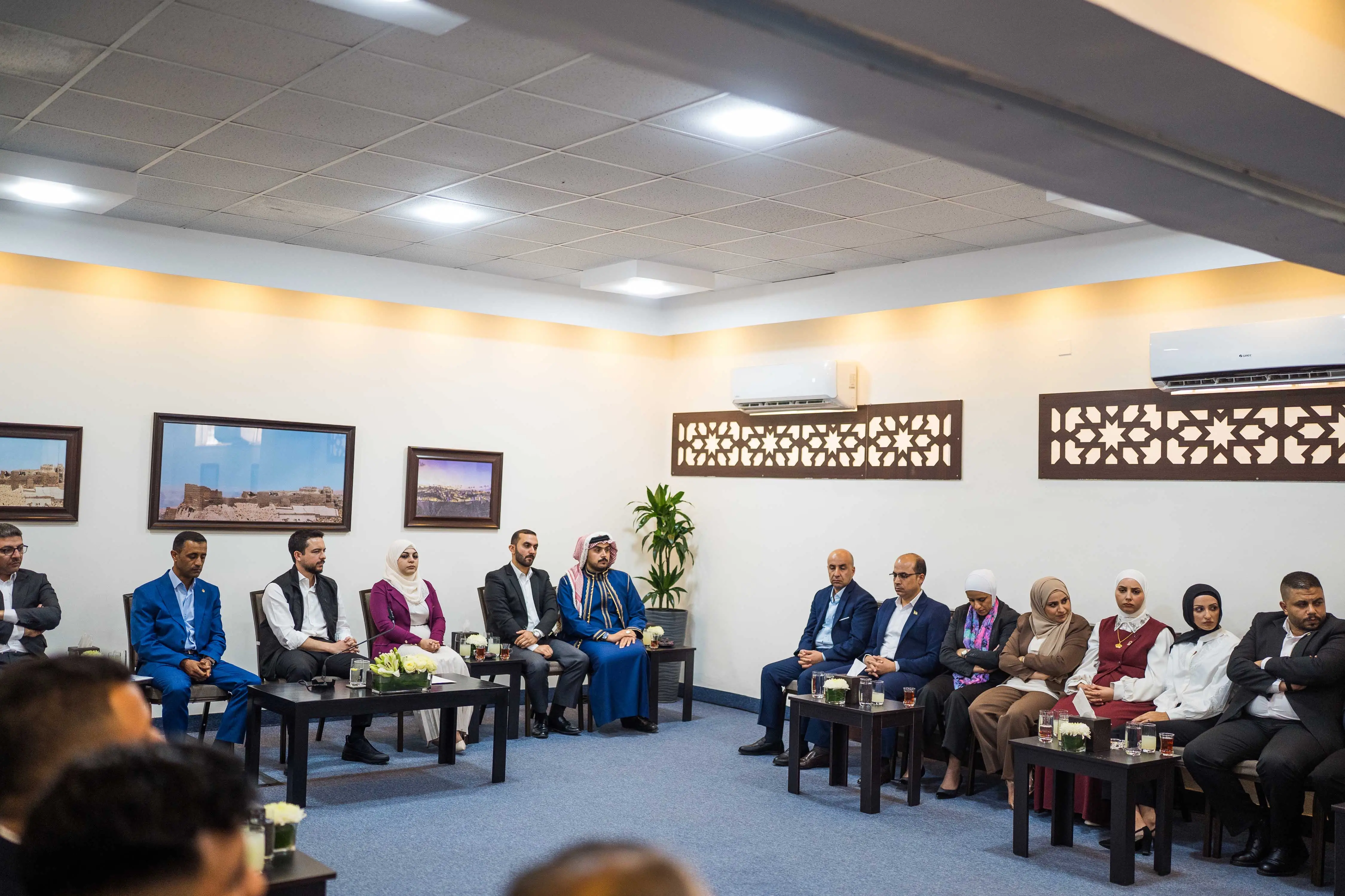 crown-prince-meets-with-karak-youth-3.jpg