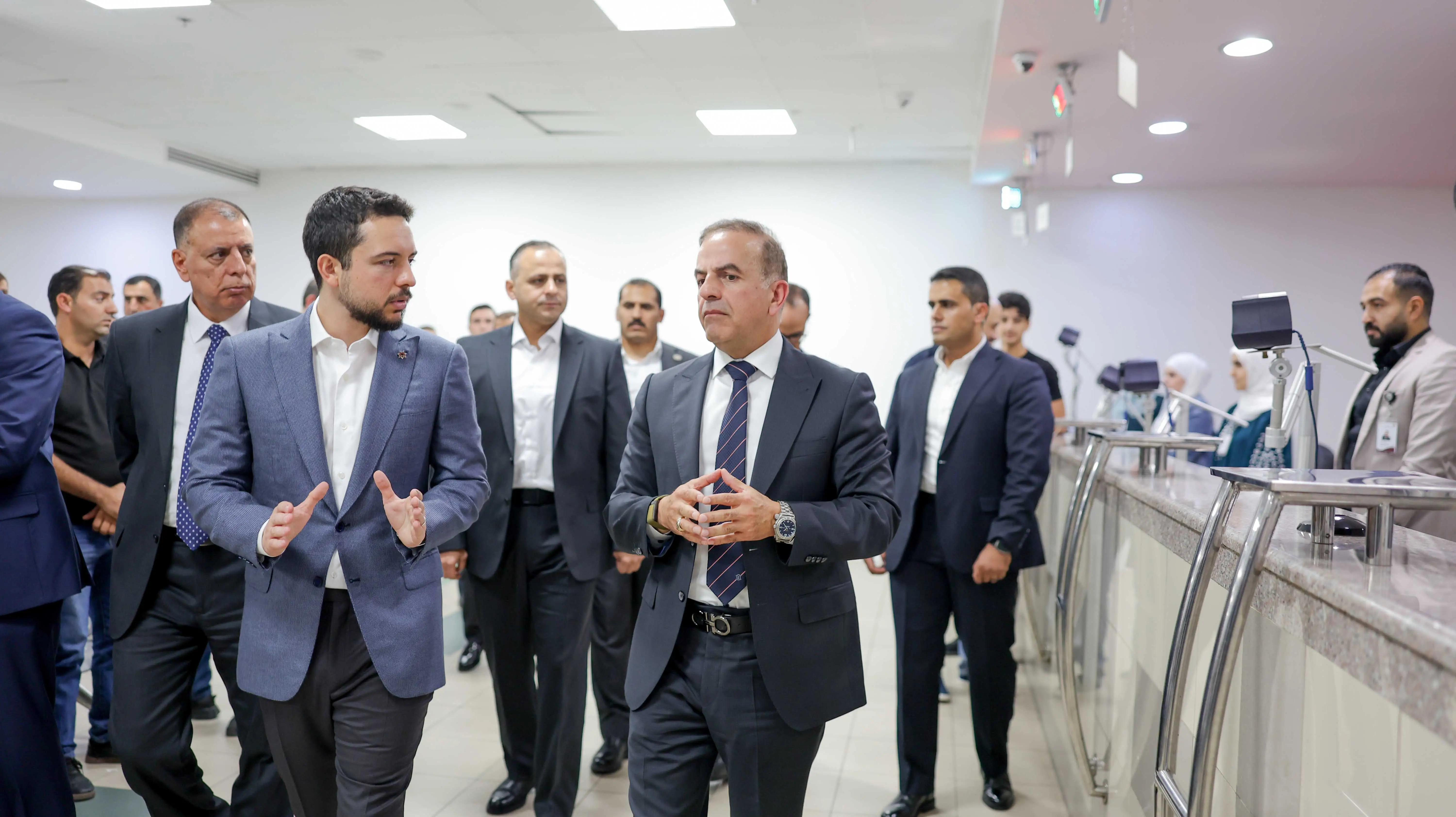 Crown Prince visits Civil Status, Passports Department, urges completion of digital transition of services