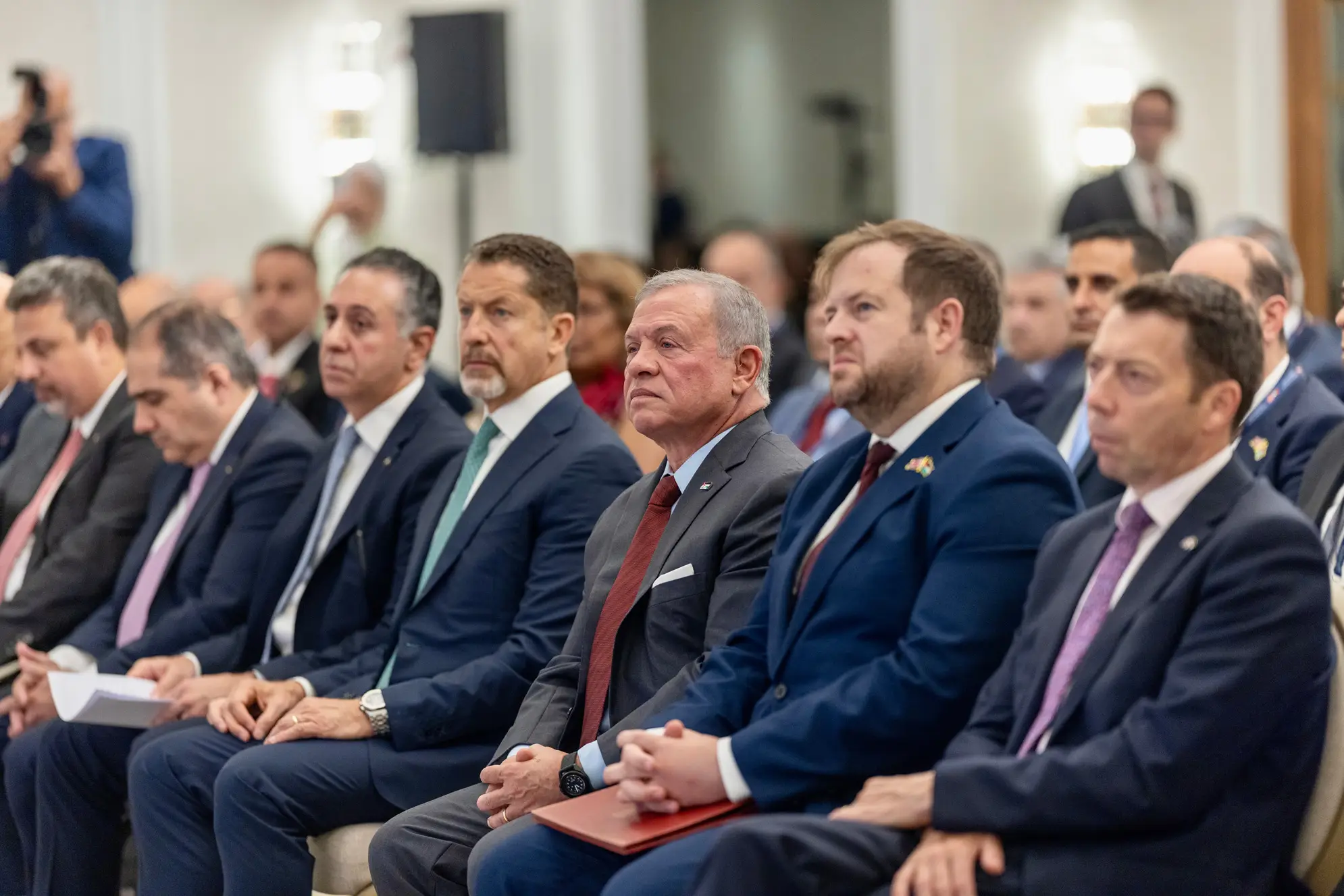 King attends opening session of Jordan-United Kingdom Business Forum