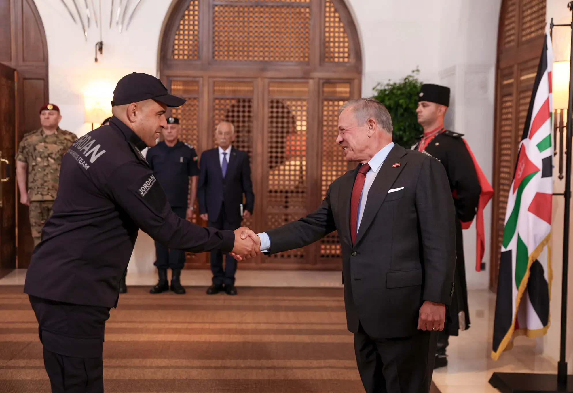 King meets Jordanian search, rescue team returning from Venezuela 