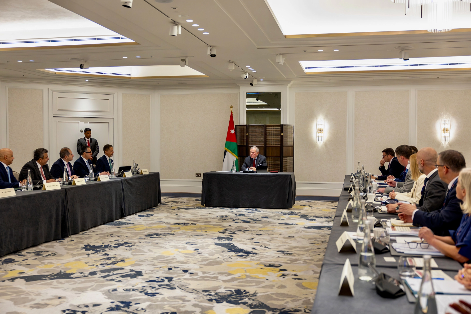 jordan-his-majesty-king-abdullah-ii-meets-with-heads-of-leading-companies-in-london-2-1.jpg