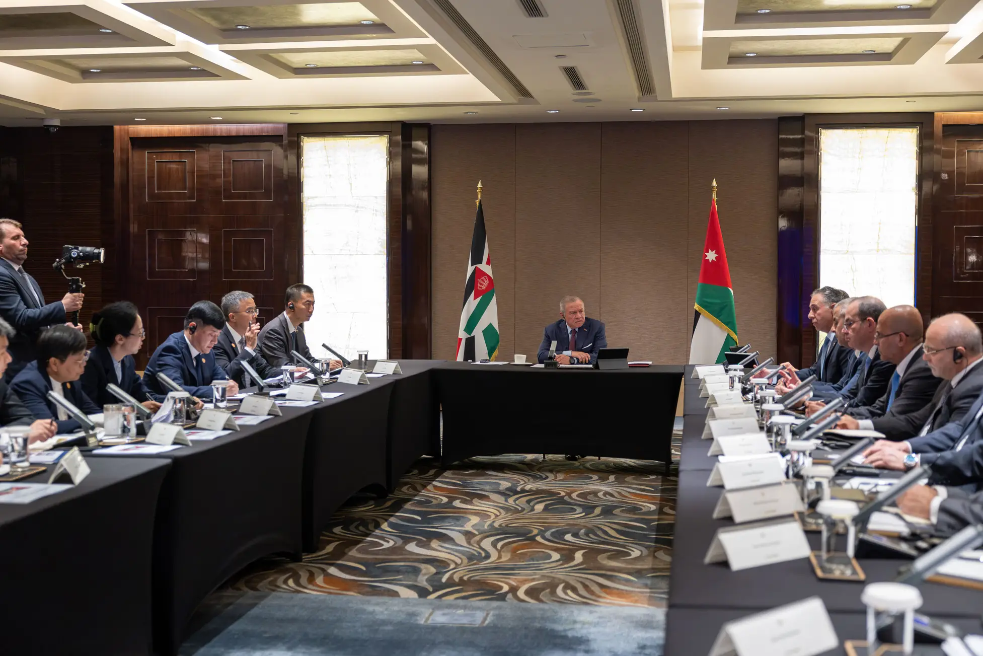 in-china-king-meets-reps-of-leading-chinese-companies-working-in-sectors-of-priority-to-jordan-economy-in-beijing-6-1.jpg