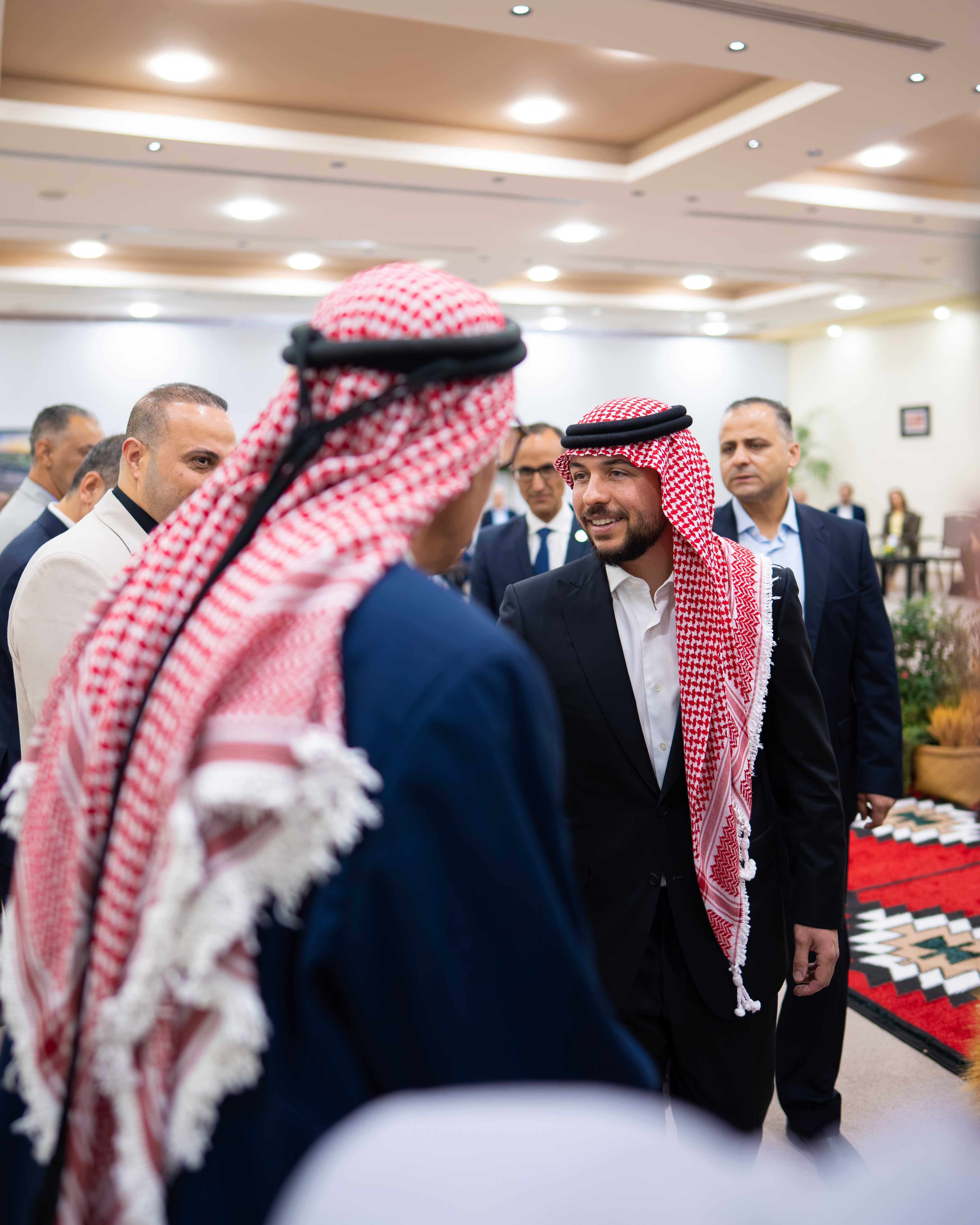 crown-prince-meets-with-figures-and-representatives-of-various-sectors-from-irbid-1.jpg