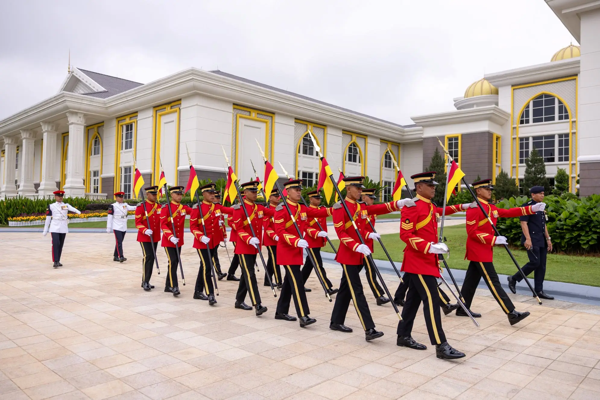 his-majesty-at-the-start-of-his-state-visit-holds-talks-with-the-king-of-malaysia-in-kuala-lumpur-1.jpg