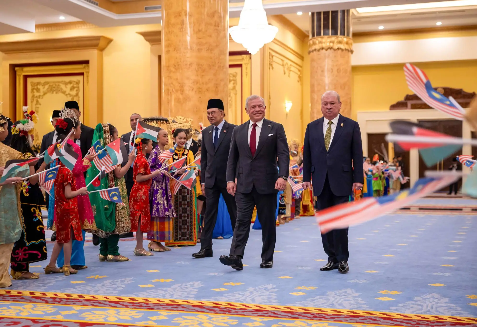 his-majesty-at-the-start-of-his-state-visit-holds-talks-with-the-king-of-malaysia-in-kuala-lumpur-14.jpg