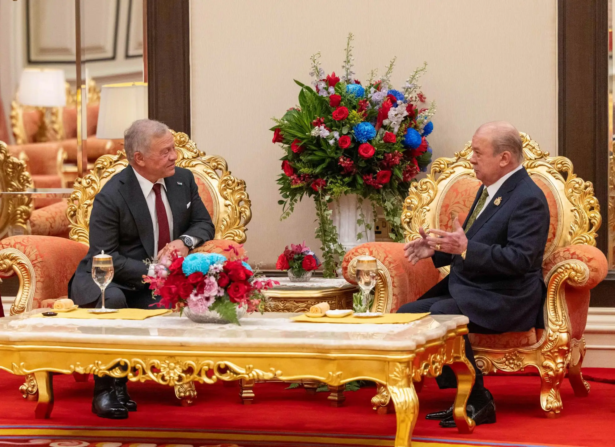 his-majesty-at-the-start-of-his-state-visit-holds-talks-with-the-king-of-malaysia-in-kuala-lumpur-8.jpg