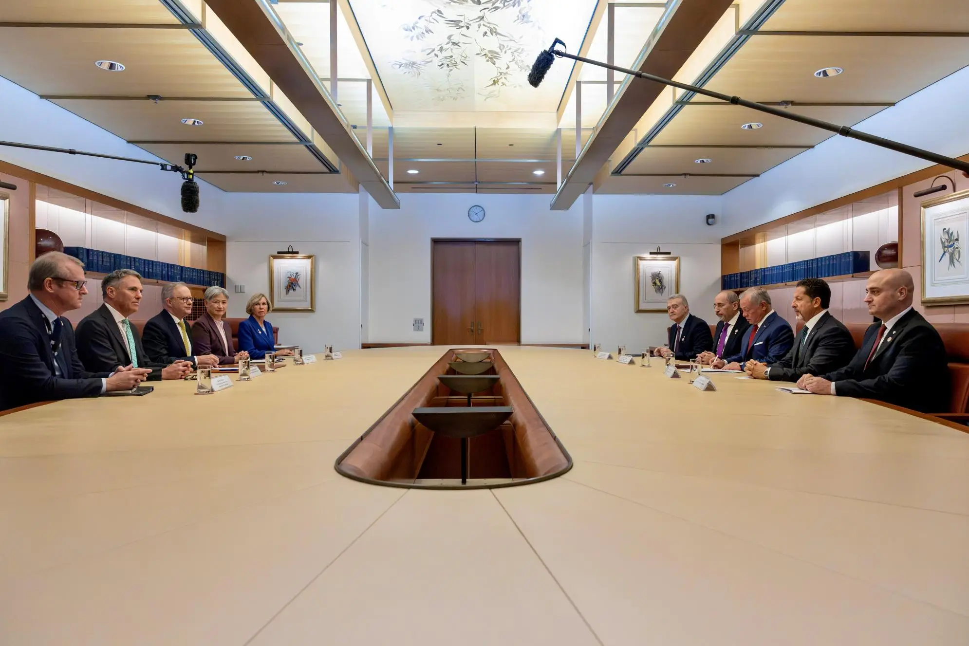 his-majesty-king-abdullah-ii-holds-talks-with-australia-prime-minister-anthony-albanese-2.jpg