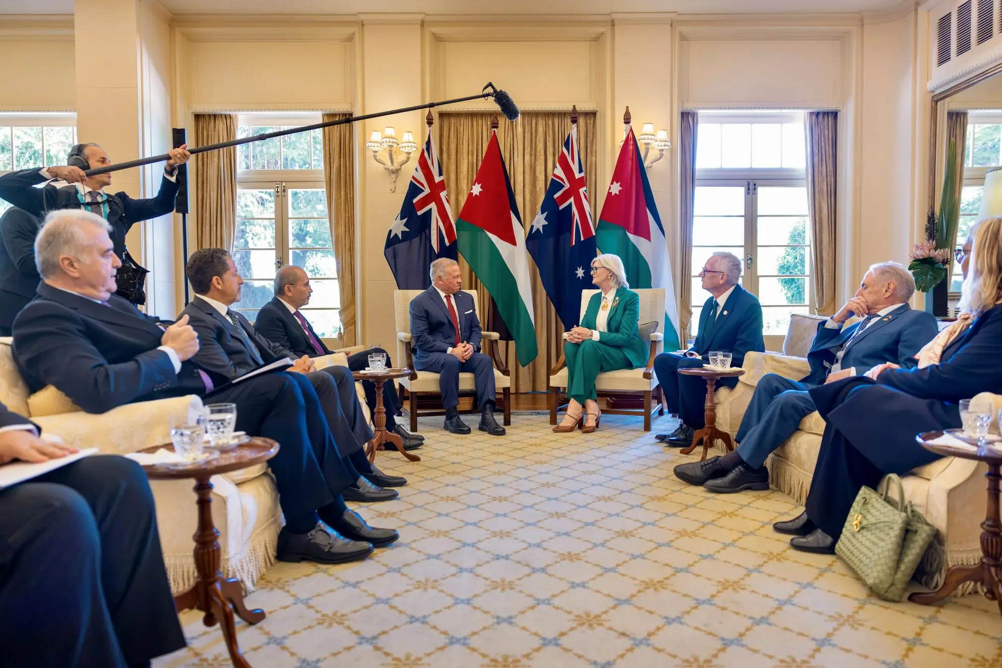 king-australia-governor-general-discuss-regional-developments-cooperation-17.jpg