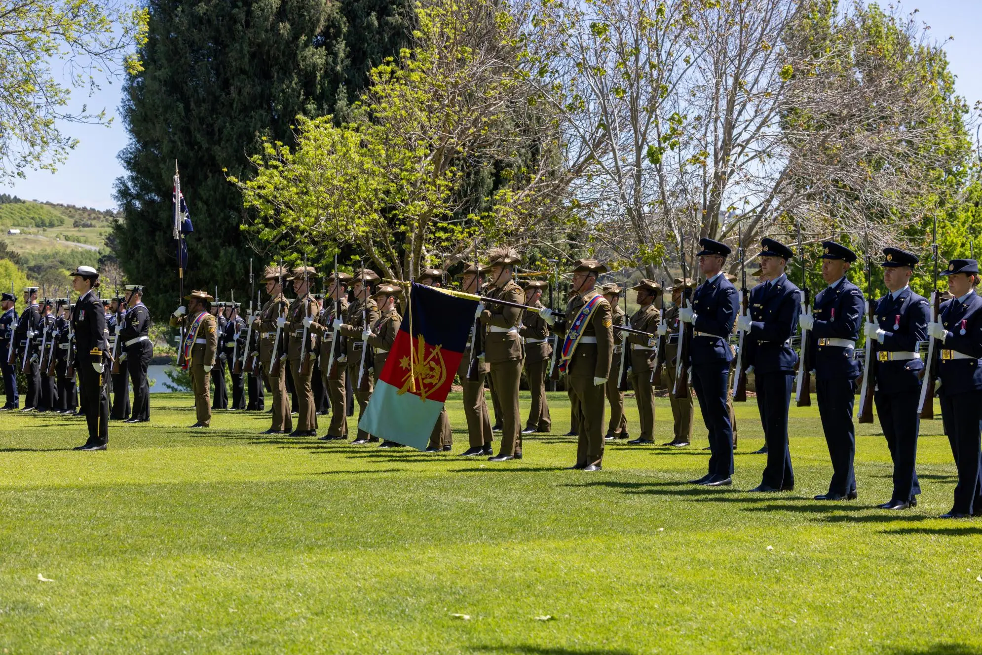 king-australia-governor-general-discuss-regional-developments-cooperation-2-2.jpg